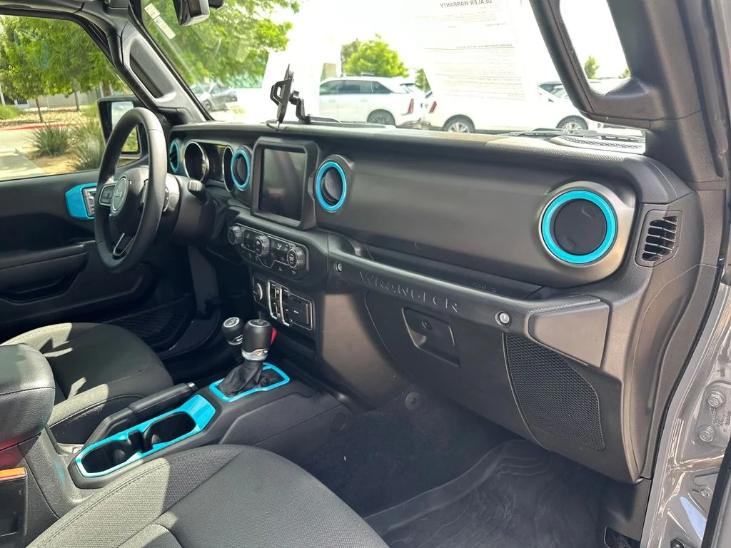 Used 2023 Gray Jeep Sport S image 38