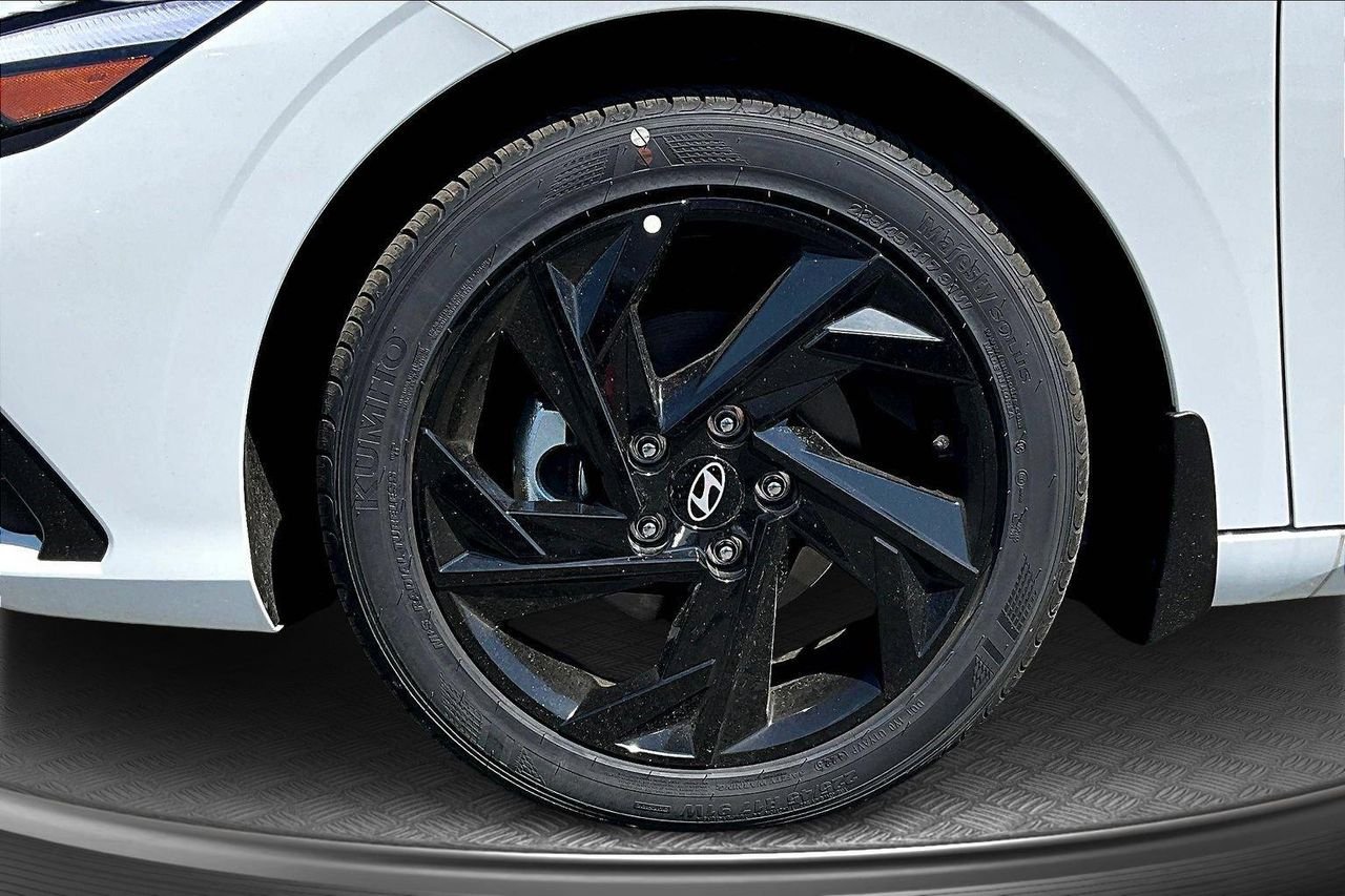 New 2026 White Hyundai SEL Sport image 27