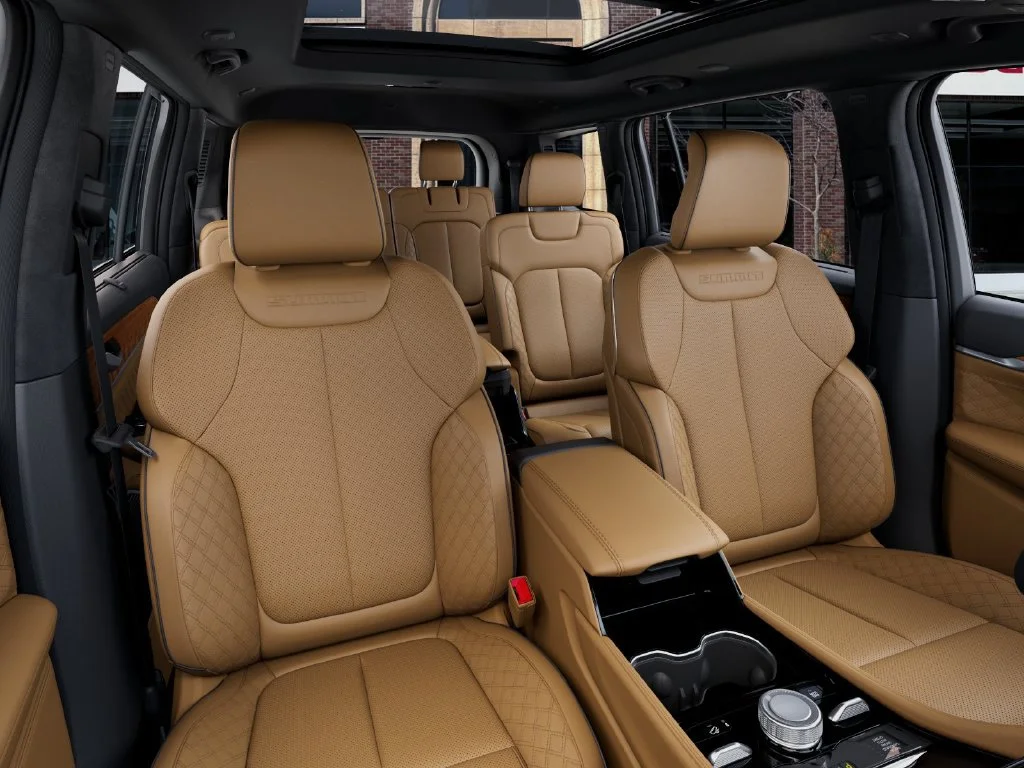 New 2027 Sting-Gray Clear-Coat Paint Jeep Summit image 16