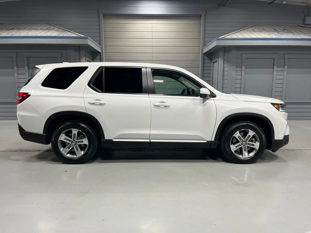 2025 Honda Pilot EX-L - Photo 8