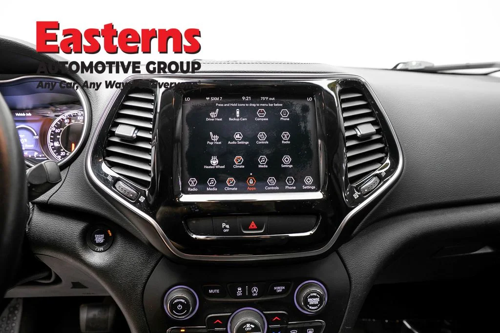 Used 2019 White Jeep Limited image 12