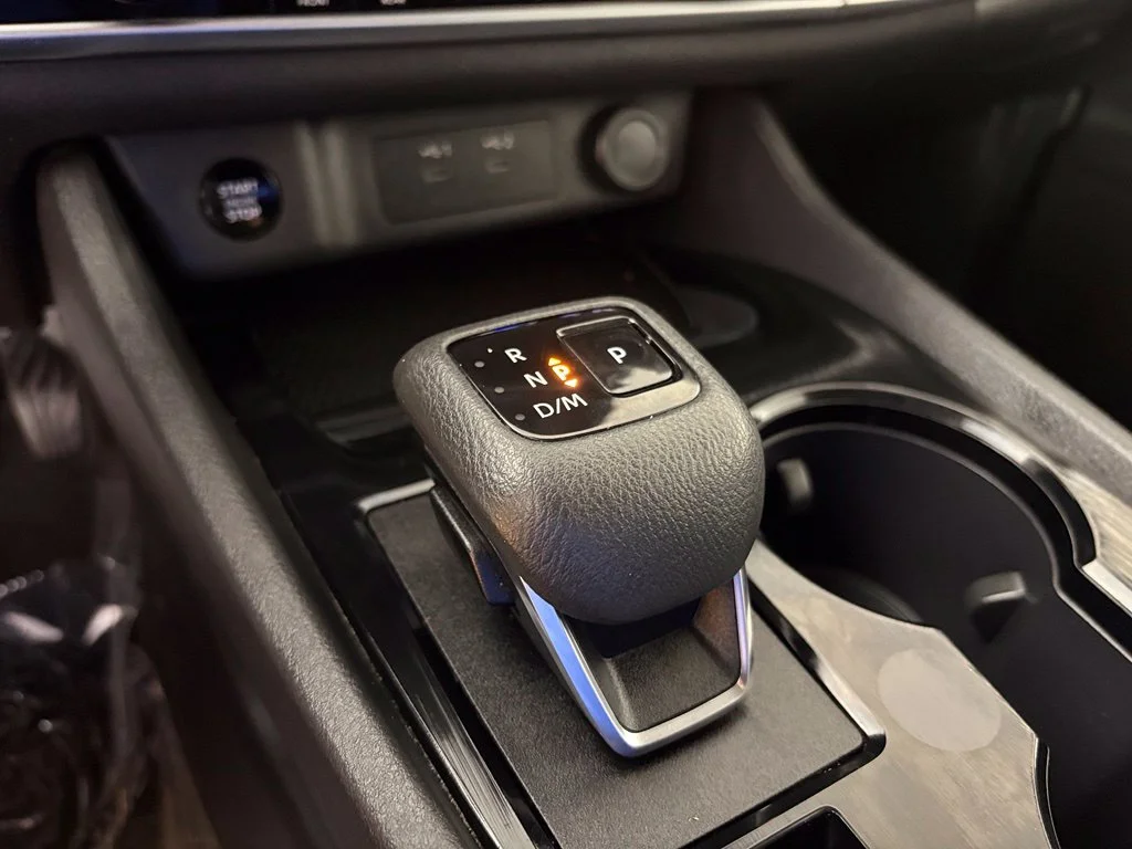Used 2024 Gray Nissan SV image 28