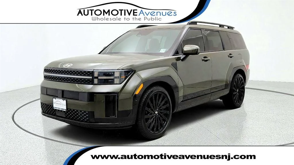 Used 2024 Rockwood Green Hyundai Calligraphy AWD image 1
