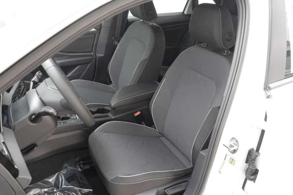 New 2026 Pure White Volkswagen 1.5T Sport image 14