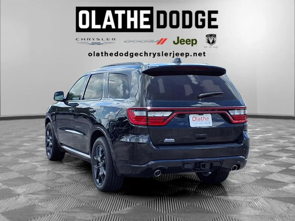 New 2026 DB Black Clearcoat Dodge GT Plus HEMI V8 image 3