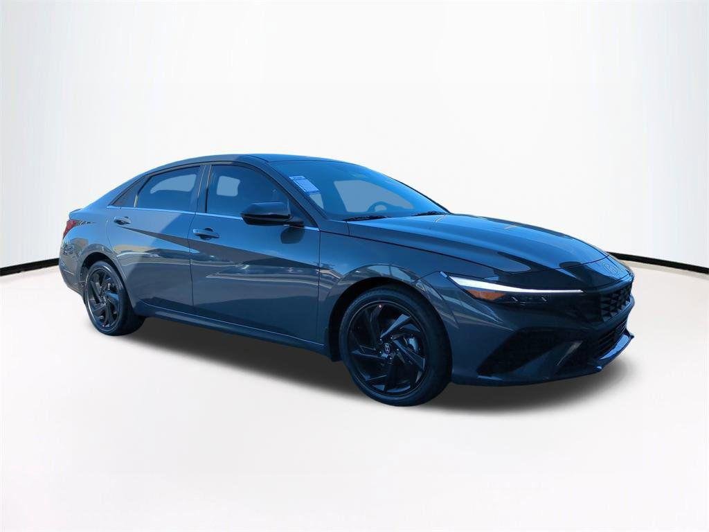 New 2026 Gray Hyundai SEL Sport Premium image 2