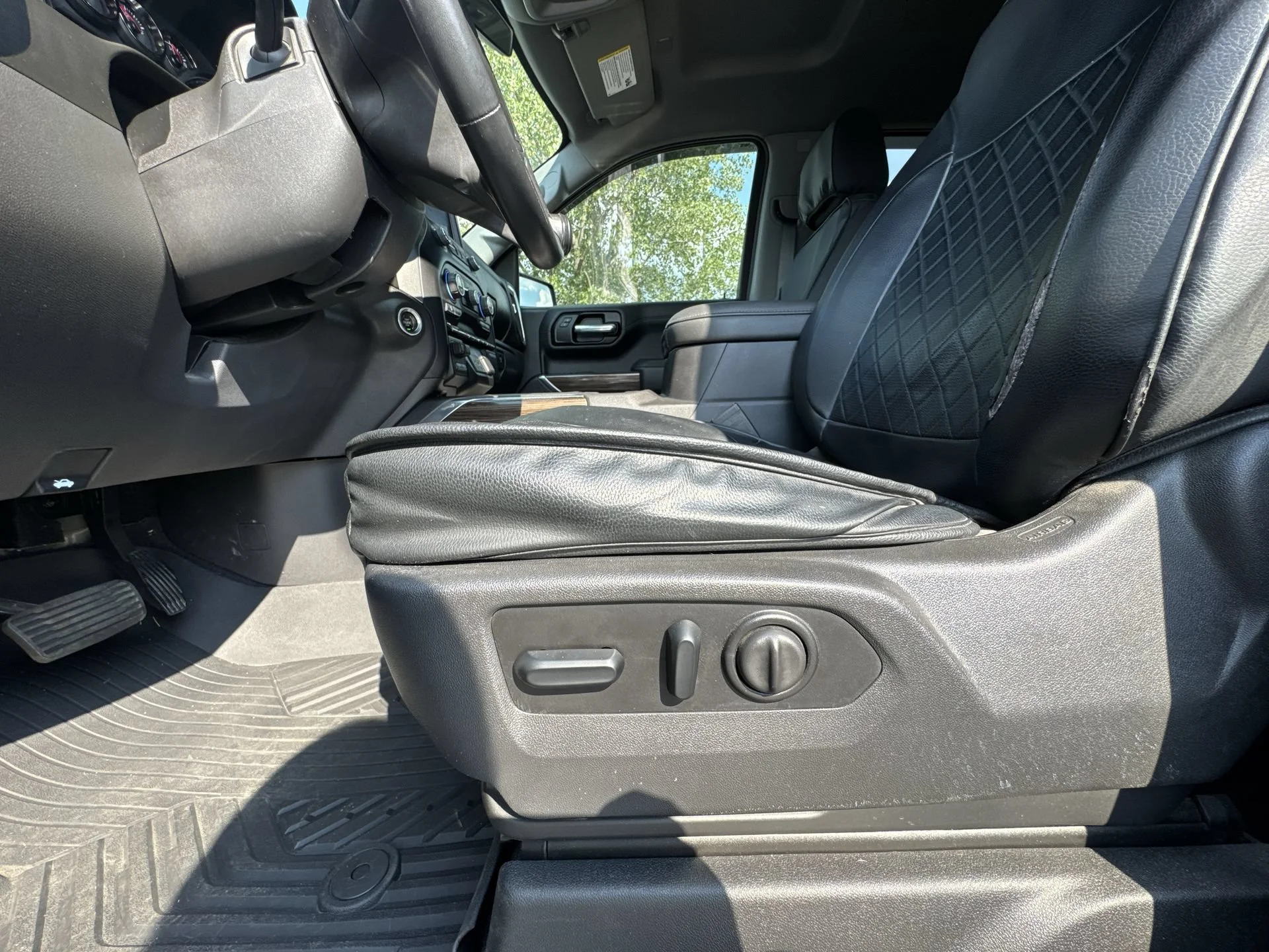 2021 Chevrolet Silverado 1500 RST - Photo 12