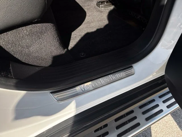 Used 2022 White Mercedes-Benz GLE 350 image 58