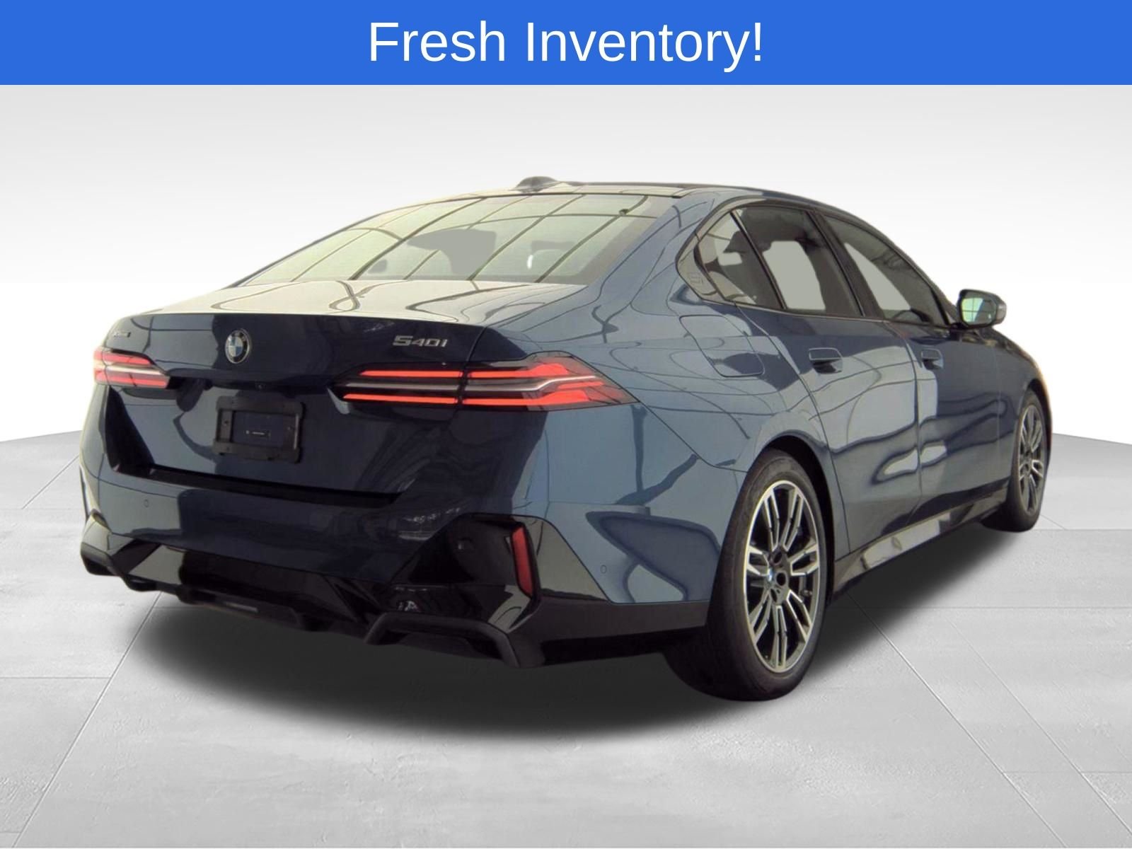Certified Used 2026 Phytonic Blue Metallic BMW 540i xDrive image 5