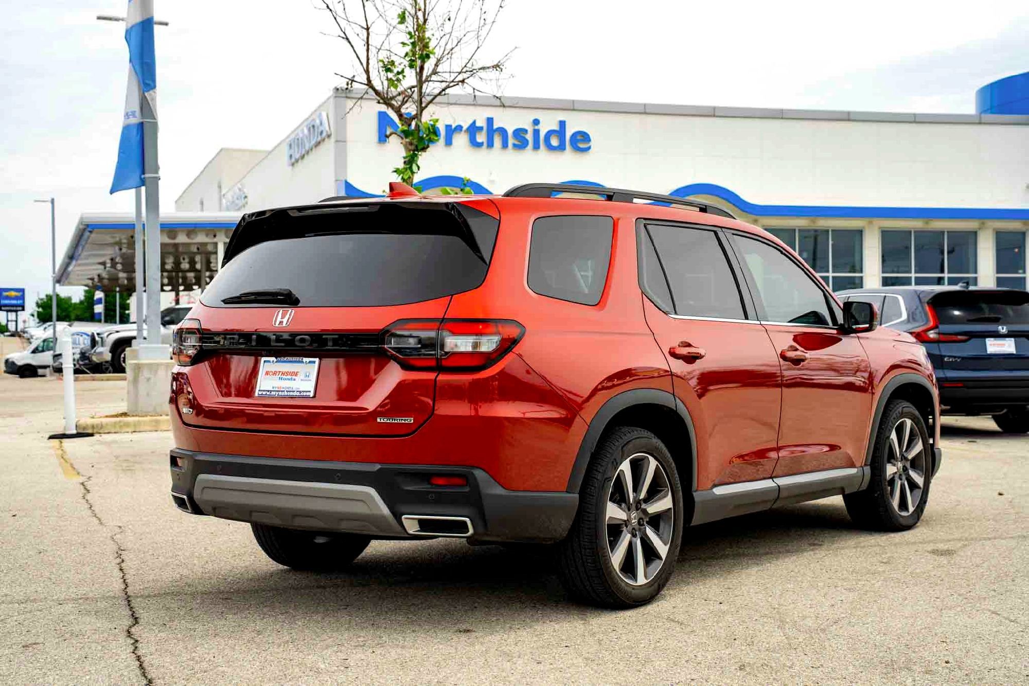 Used 2024 Radiant Red Metallic II Honda Touring image 4