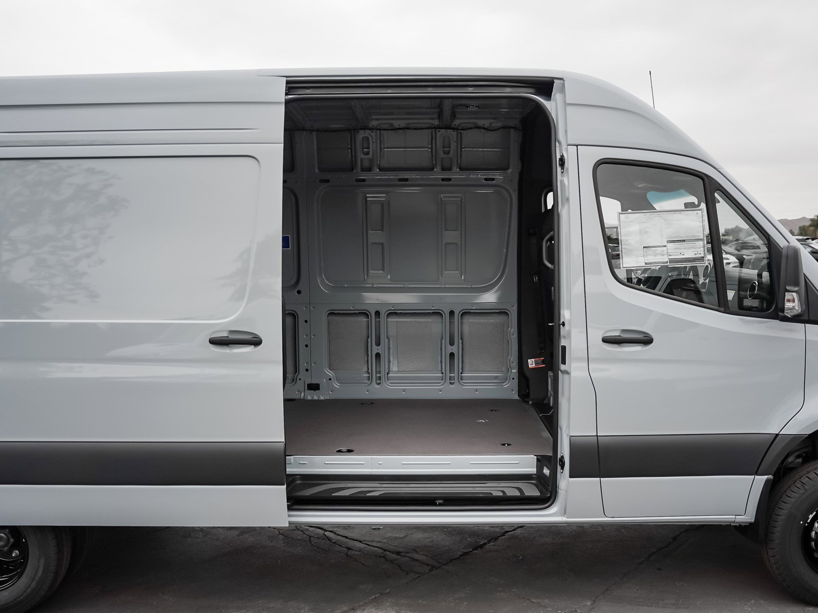 2025 Mercedes-Benz Sprinter Cargo Van Base - Photo 10
