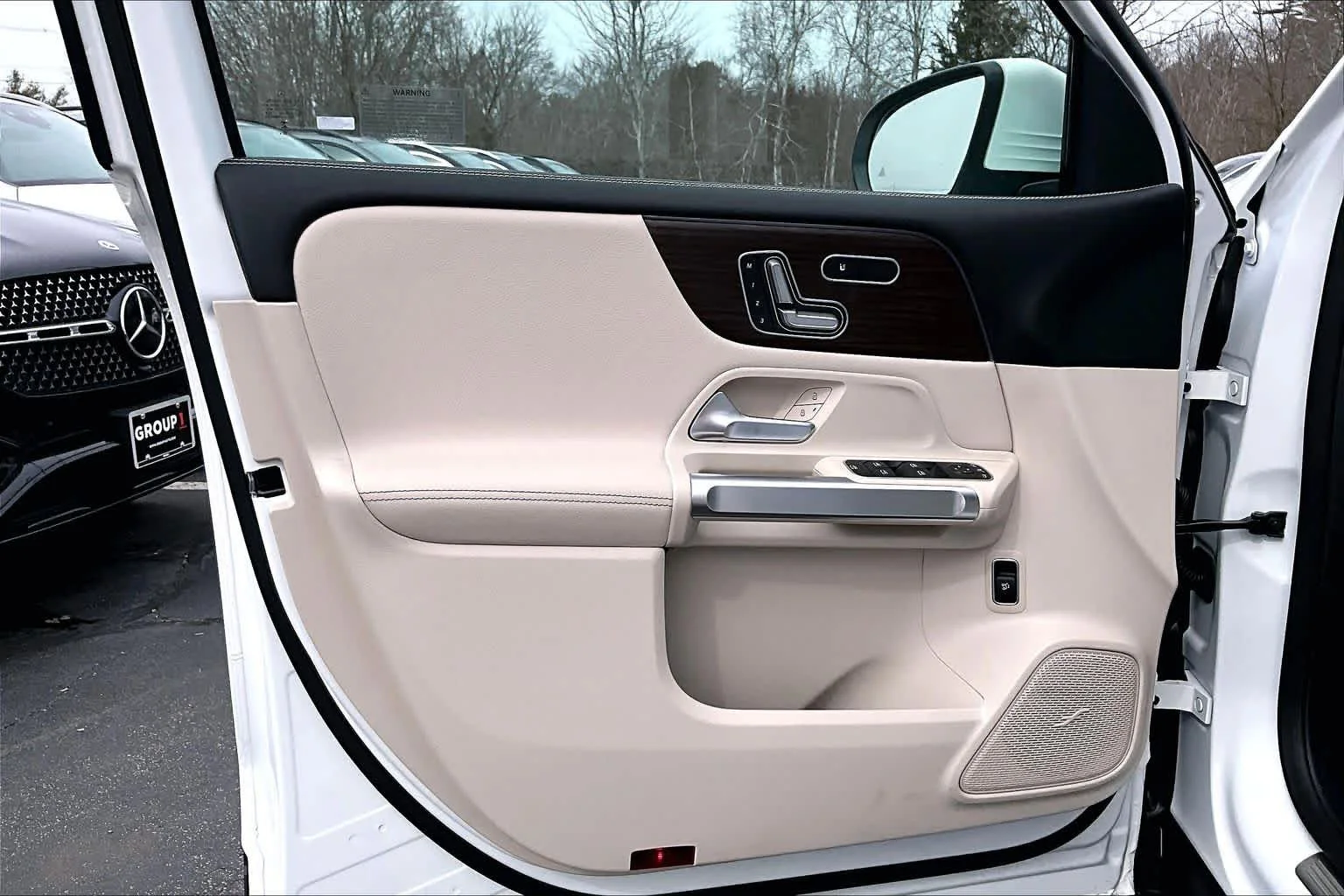 New 2026 Polar White Mercedes-Benz GLB 250 image 12
