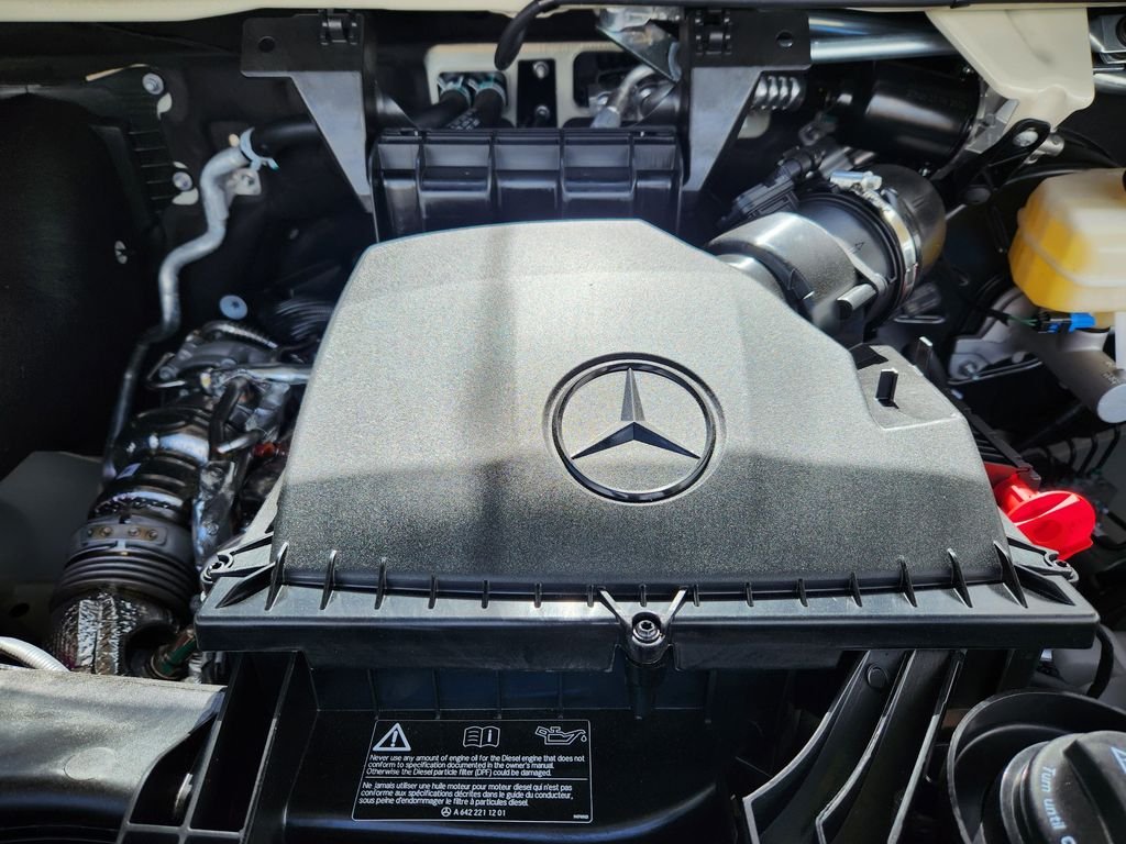 New 2026 Pebble Grey Mercedes-Benz CARGO image 19