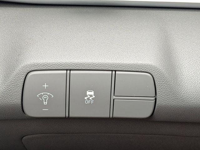 New 2026 White Hyundai SEL Sport Premium image 23