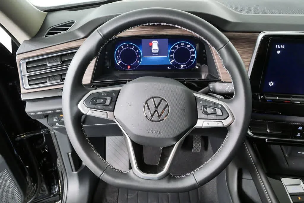 New 2026 Deep Black Pearl Volkswagen 2.0T SEL image 8