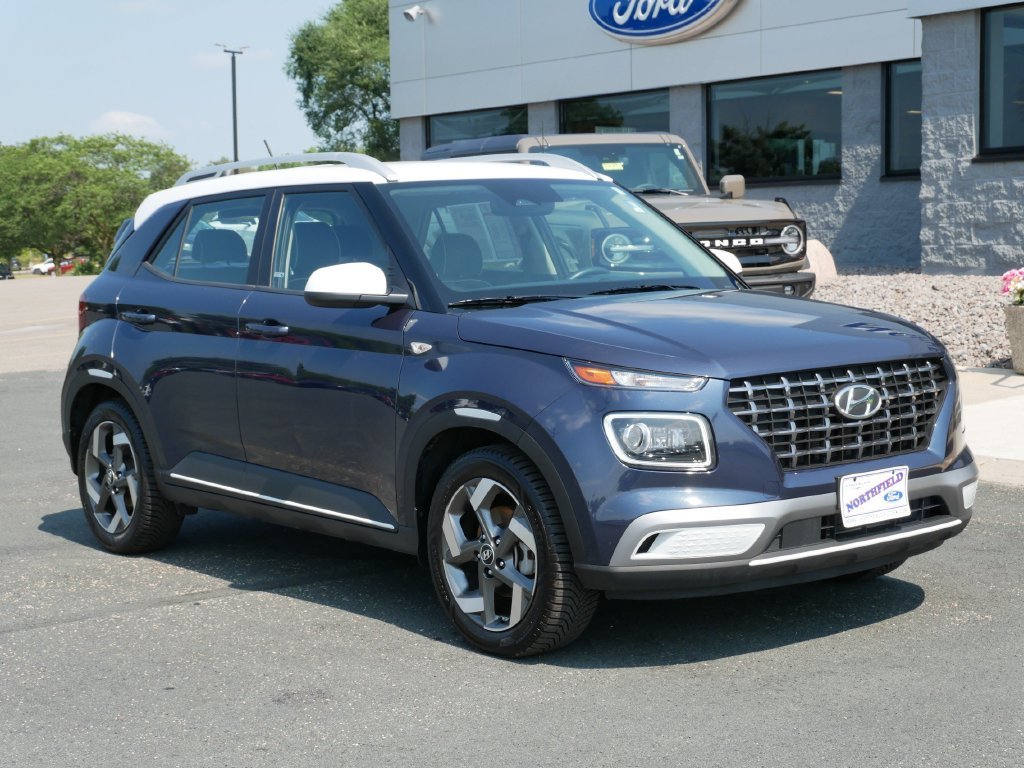 Used 2024 Hyundai Venue Limited with VIN KMHRC8A31RU304252 for sale in Northfield, Minnesota