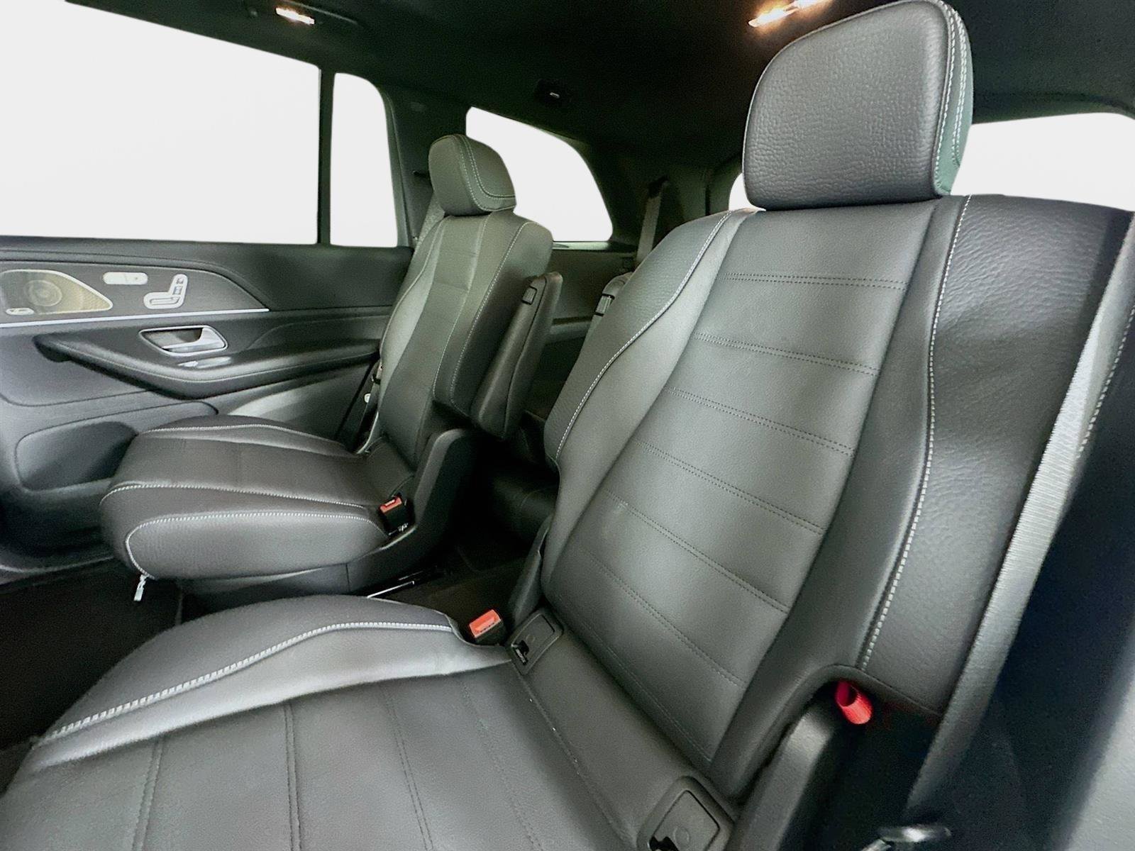 Used 2026 Black Mercedes-Benz GLS 580 image 33
