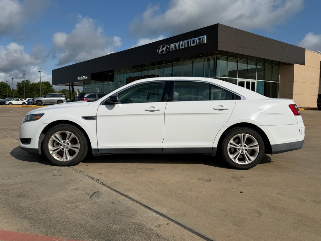 Used 2016 Ford Taurus SE with VIN 1FAHP2D82GG157966 for sale in Brookshire, TX