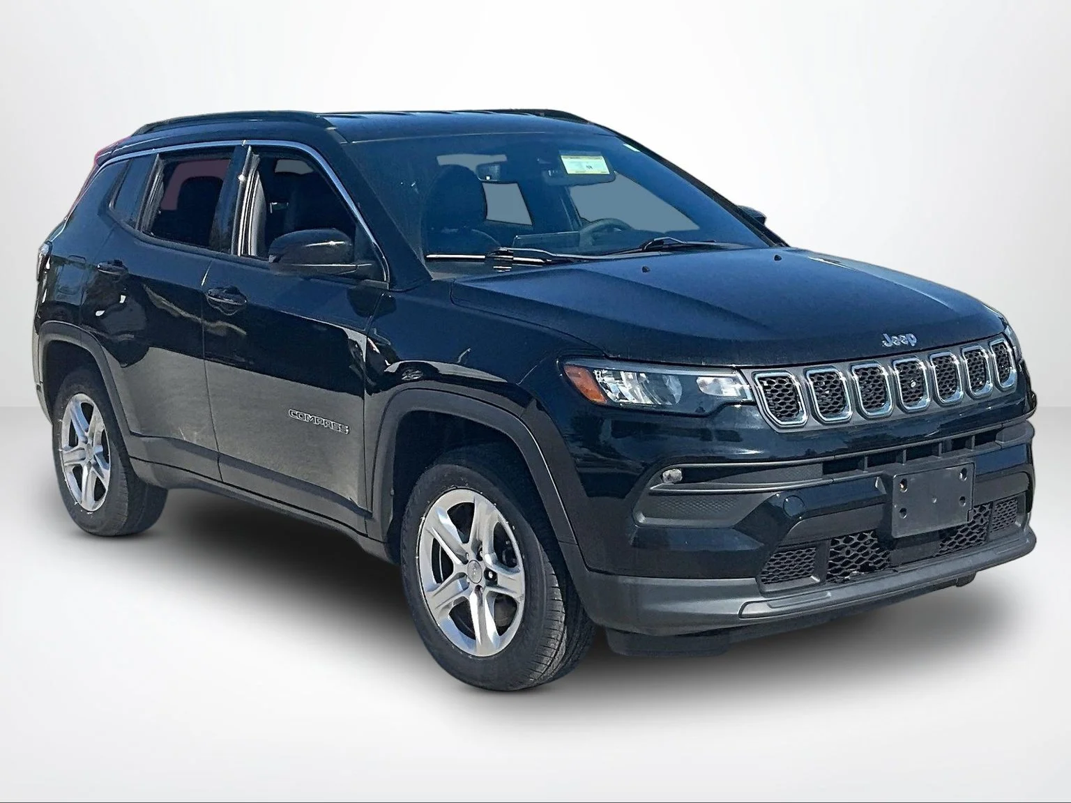 Used 2023 Black Jeep Latitude image 13