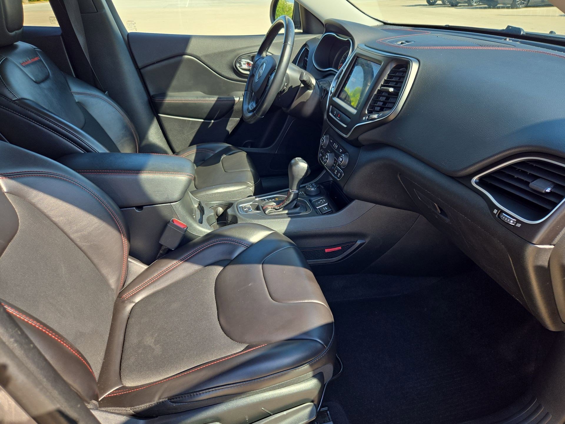 2019 Jeep Cherokee Trailhawk - Photo 30