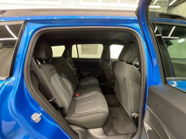 New 2026 Hydro Blue Pearl-Coat Exterior Paint Jeep Laredo image 25