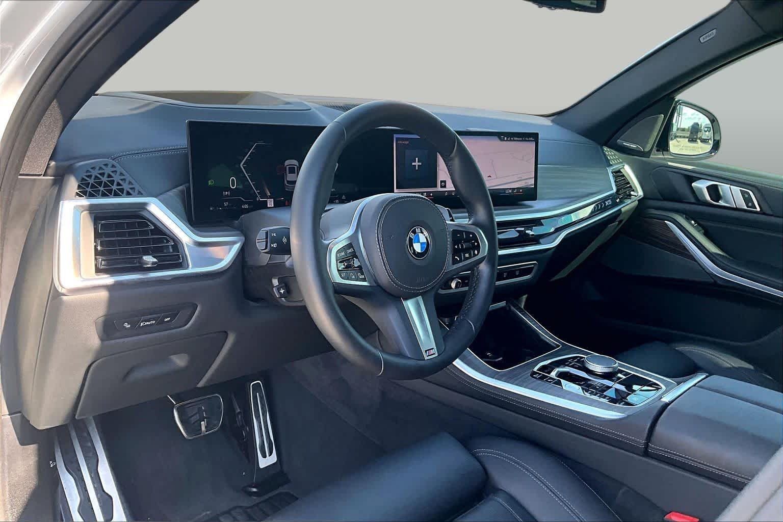 Used 2024 Mineral White Metallic BMW sDrive40i image 16
