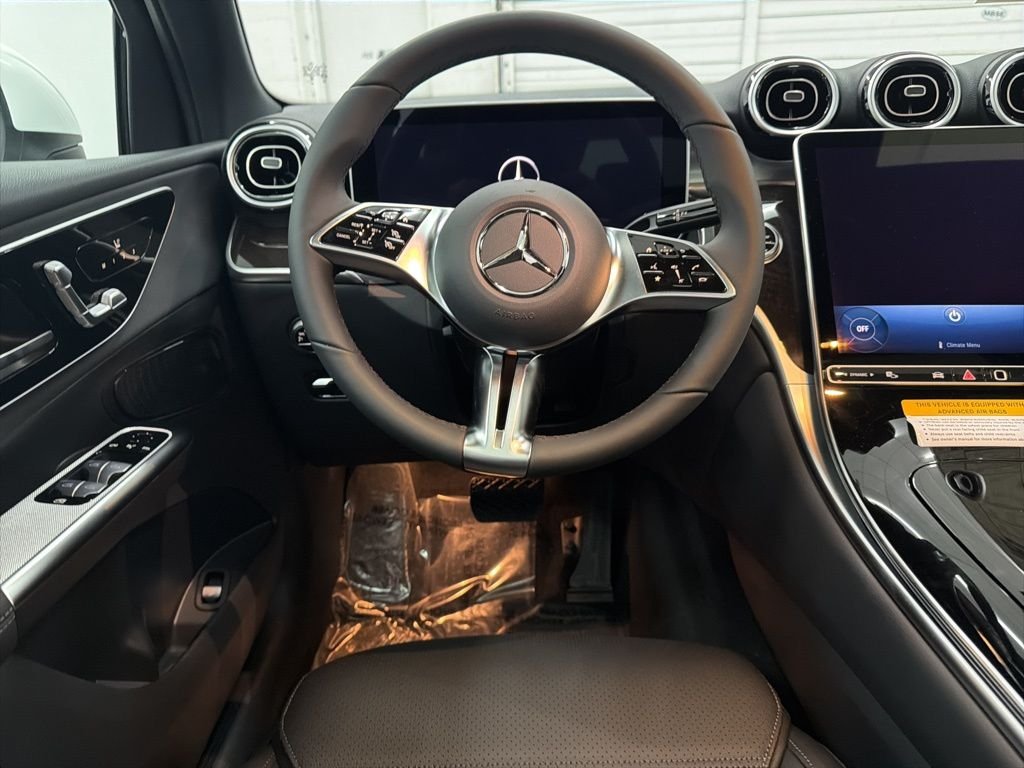 Used 2026 White Mercedes-Benz GLC 300 image 21