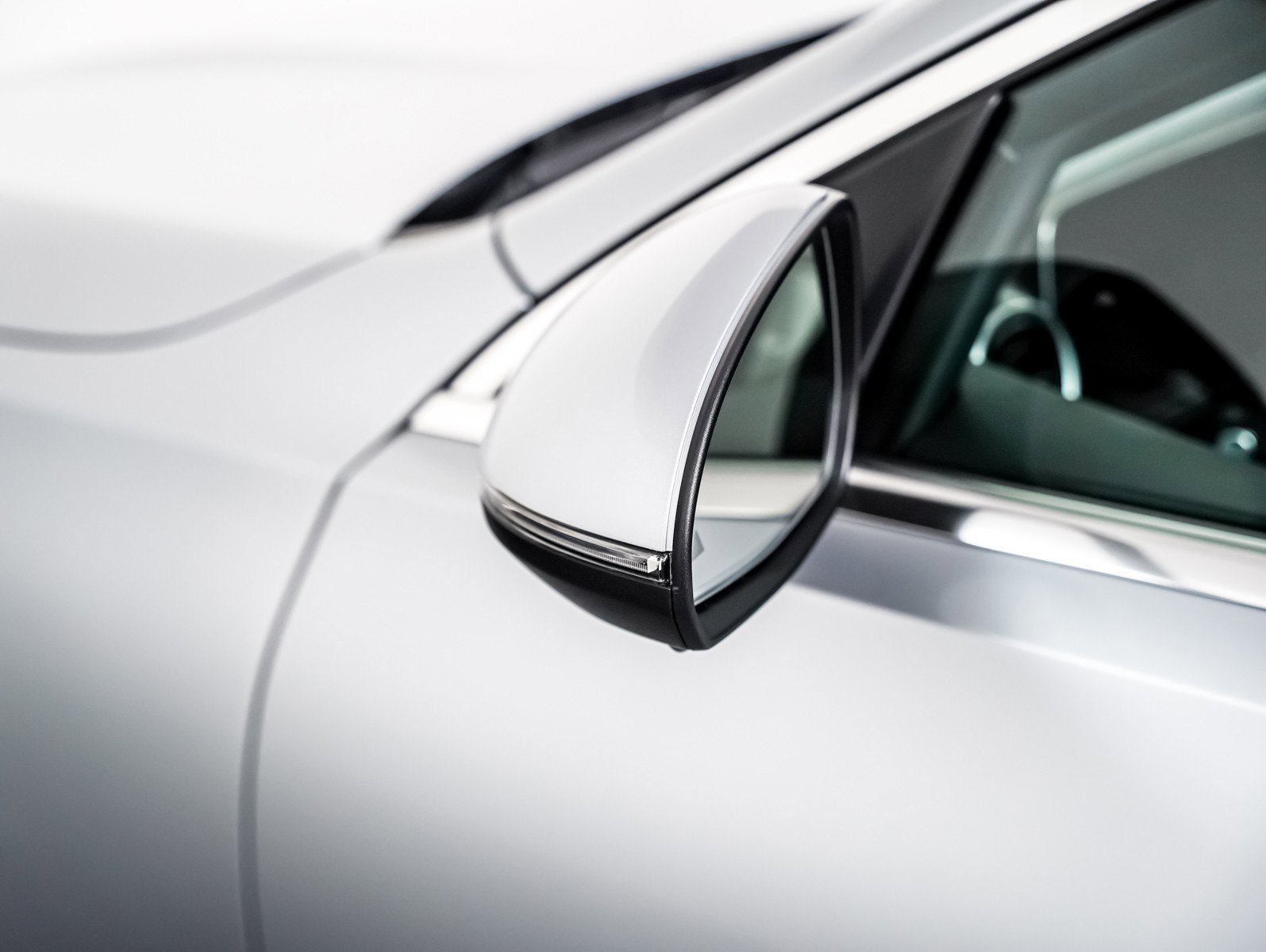 New 2026 Cirrus Silver Metallic Mercedes-Benz C 300 image 21