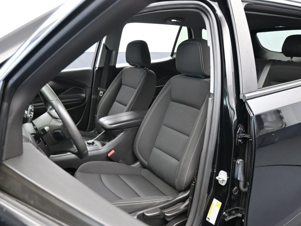 Used 2023 Ebony Twilight Metallic GMC SLE image 10