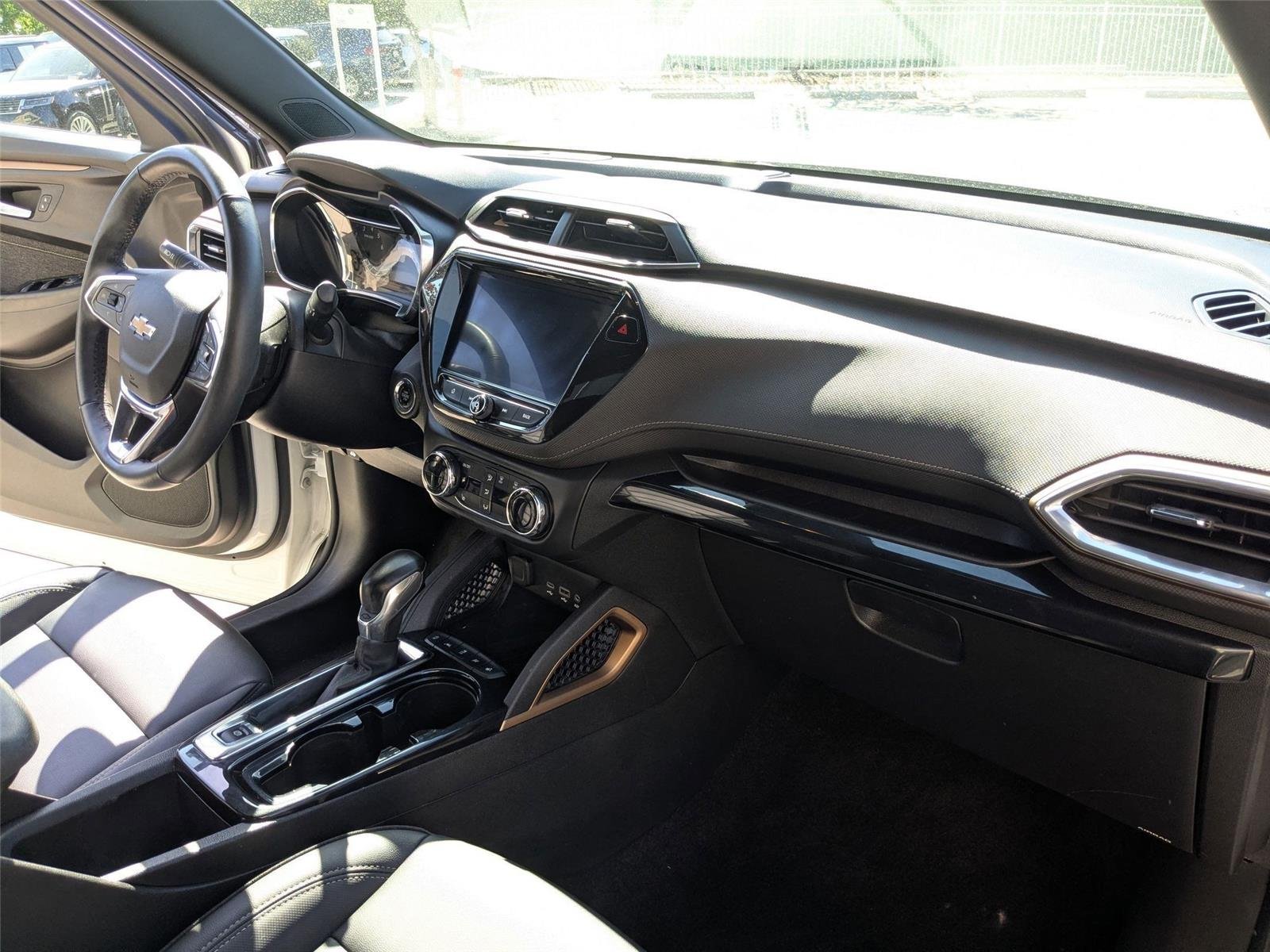 Used 2023 Summit White Chevrolet ACTIV image 32