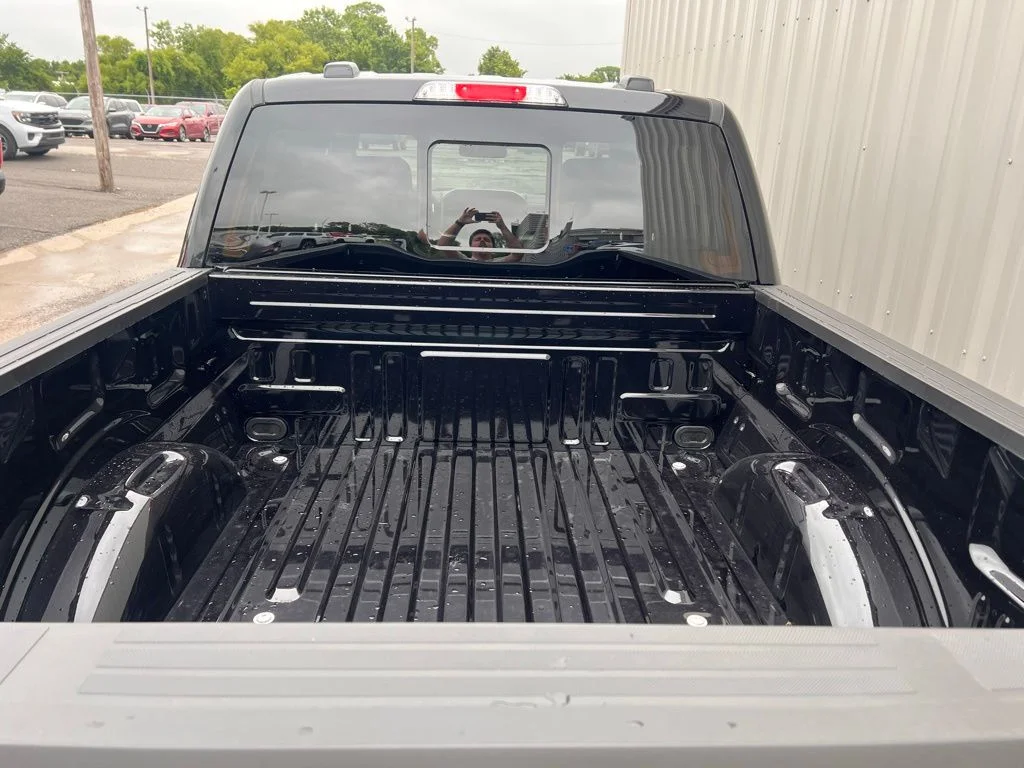 2025 Ford F-150 Lariat - Photo 11