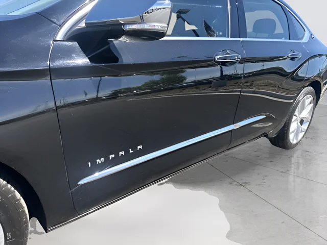 Used 2019 Black Chevrolet Premier image 5