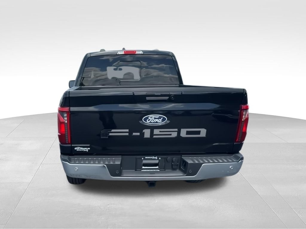 Used 2024 Black Ford XLT image 9