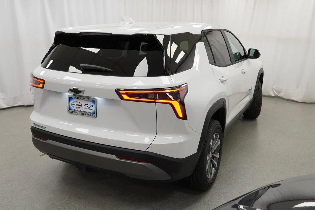 New 2027 Summit White Chevrolet LT image 2