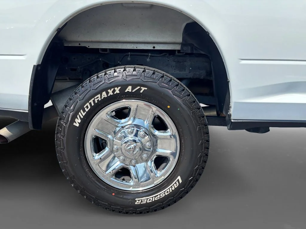 Used 2021 White Ram Big Horn image 11