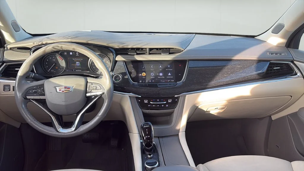 Used 2021 White Cadillac Premium Luxury image 9