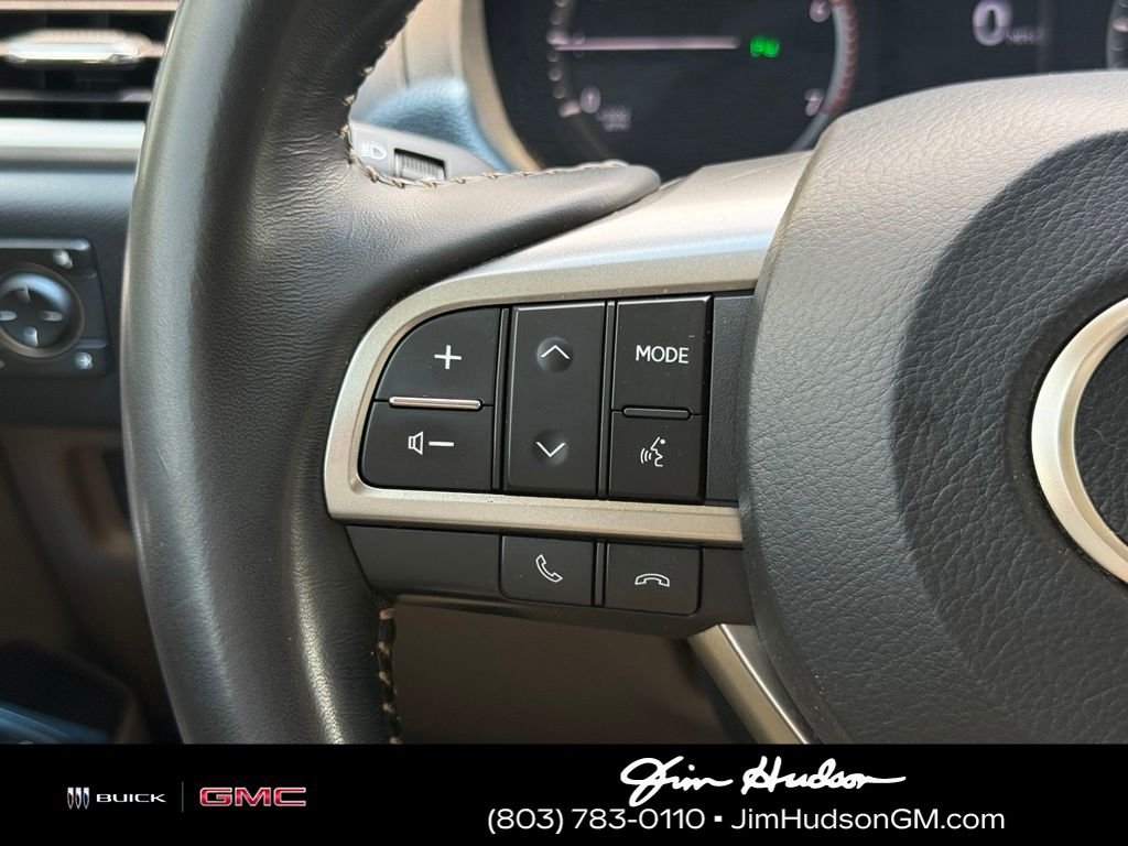 Used 2022 Silver Lexus 460 image 30