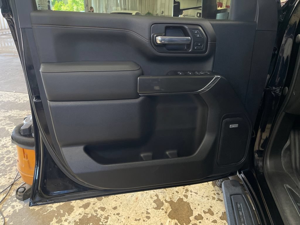 Used 2022 Ebony Twilight Metallic GMC AT4 image 15