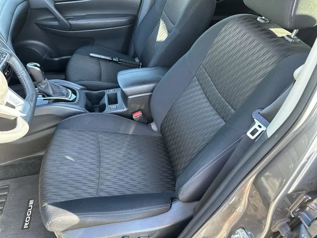 Used 2017 Gray Nissan SV image 15