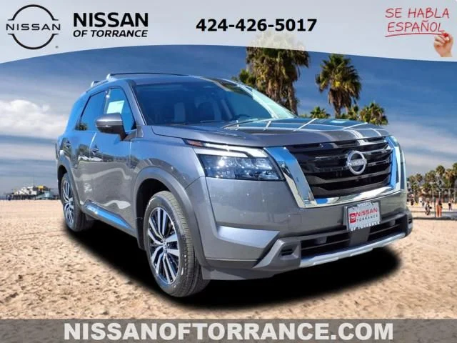 2025 Nissan Pathfinder Platinum 2WD's photo