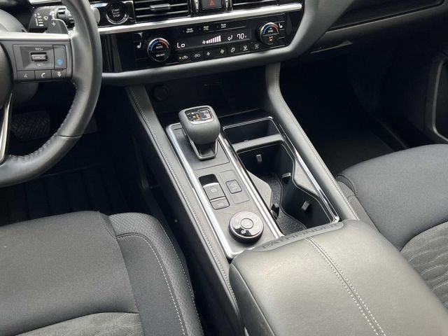 Used 2025 Silver Nissan SV image 14