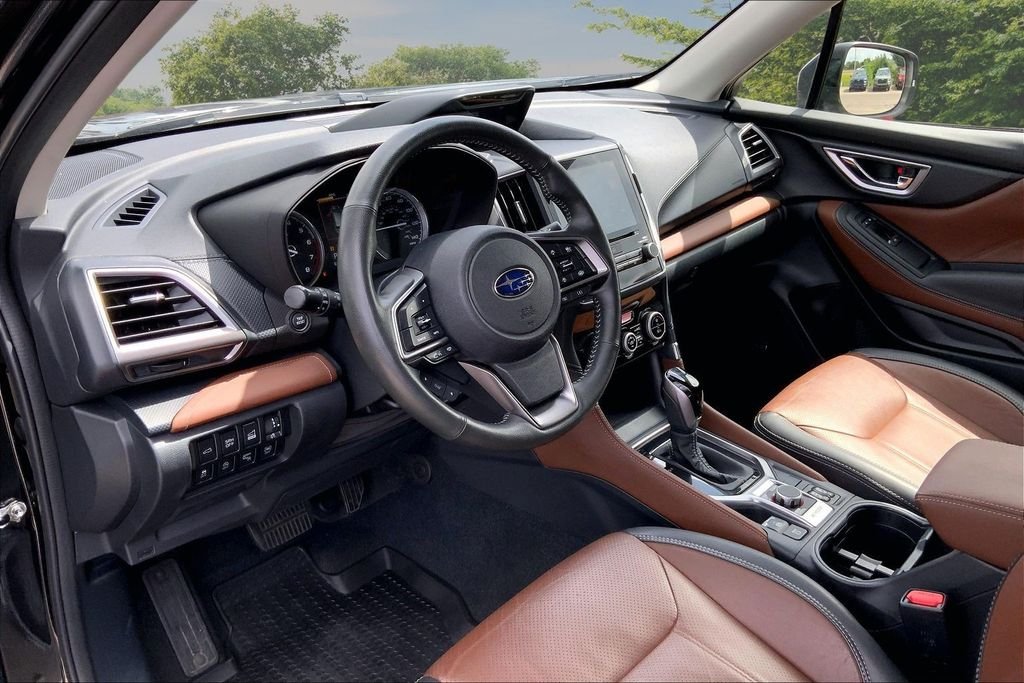 Used 2023 Black Subaru Touring image 17