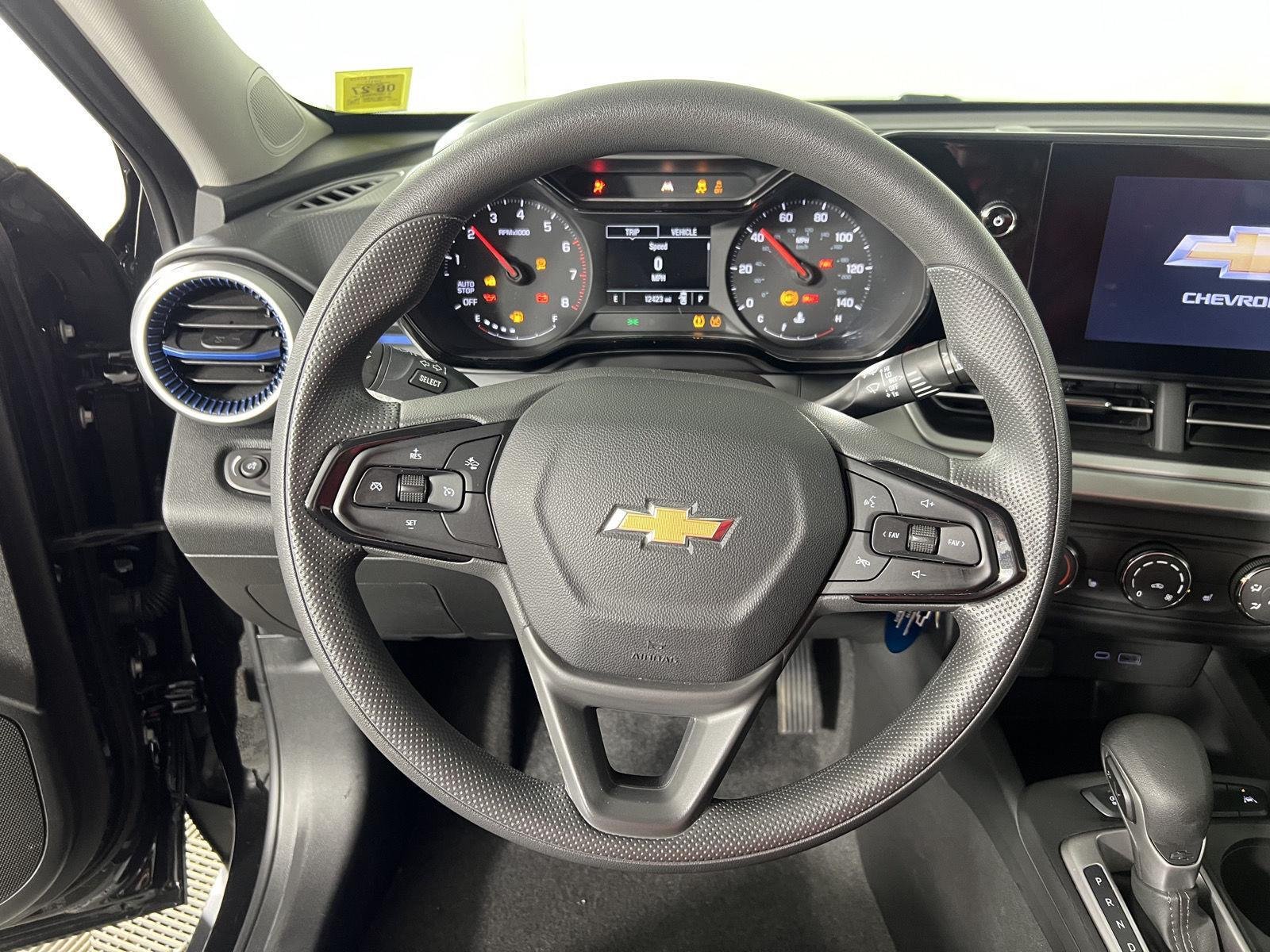 Used 2025 Mosaic Black Metallic Chevrolet LS image 20