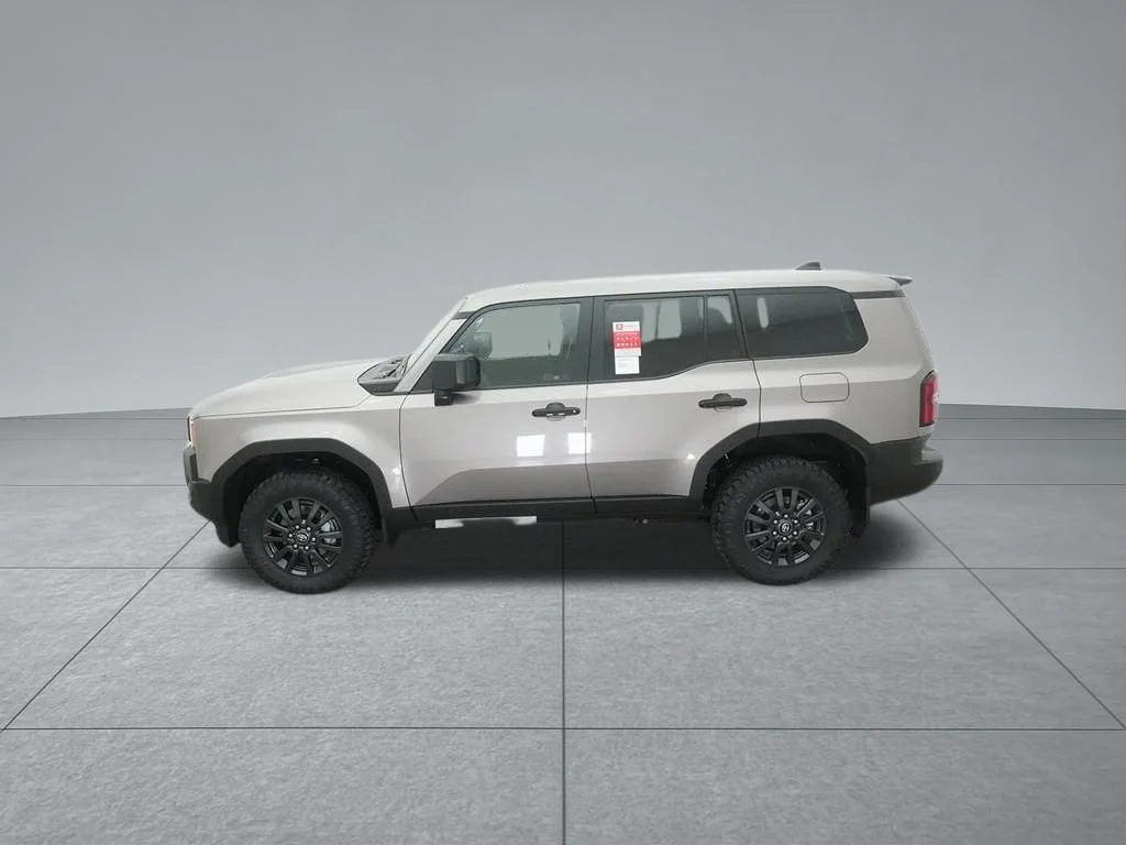 Used 2025  Toyota 1958 image 4
