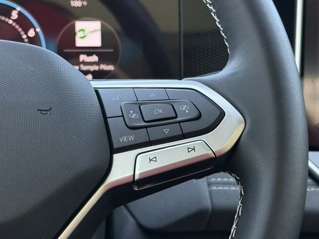 New 2026 Black Volkswagen 2.0T SE image 11