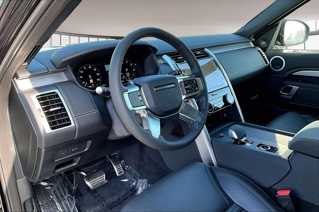 2025 Land Rover Discovery Dynamic SE - Photo 7