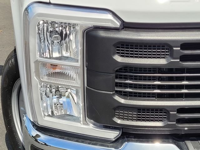 New 2026 Oxford White Ford F-250® XL image 35