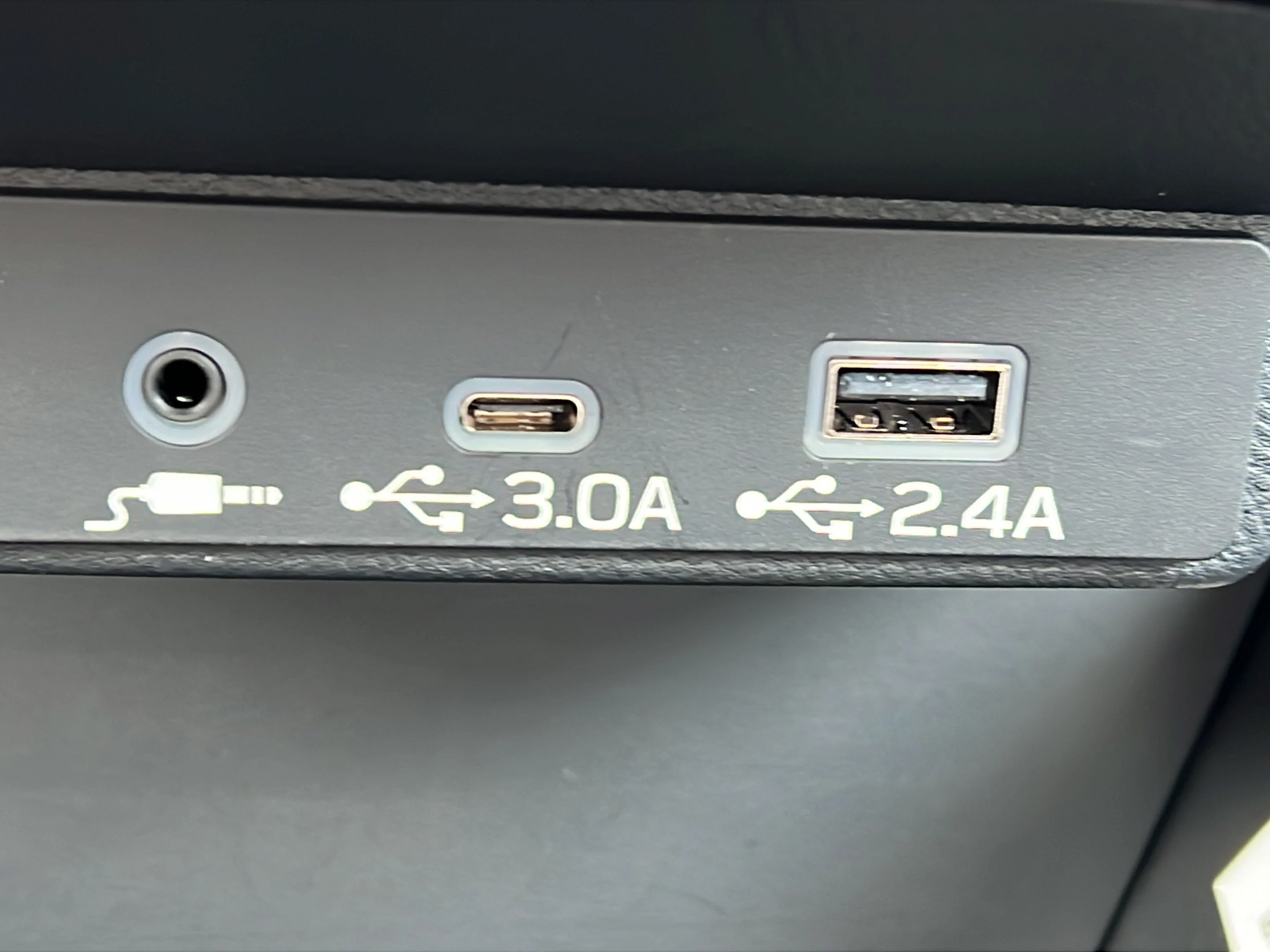 Used 2026 Ice Silver Metallic Subaru Limited image 22