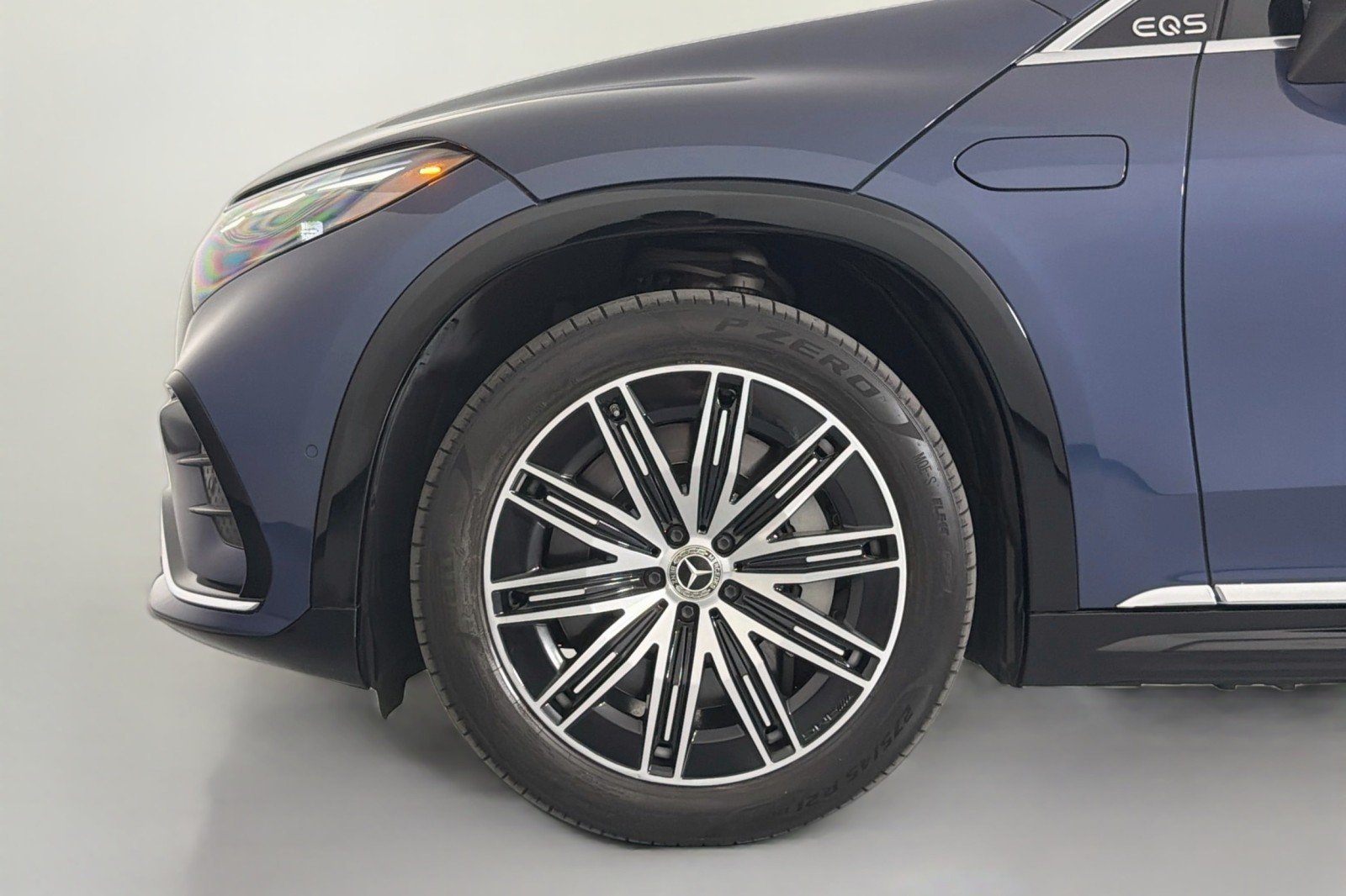 Used 2023 Twilight Blue Metallic Mercedes-Benz 580 image 10