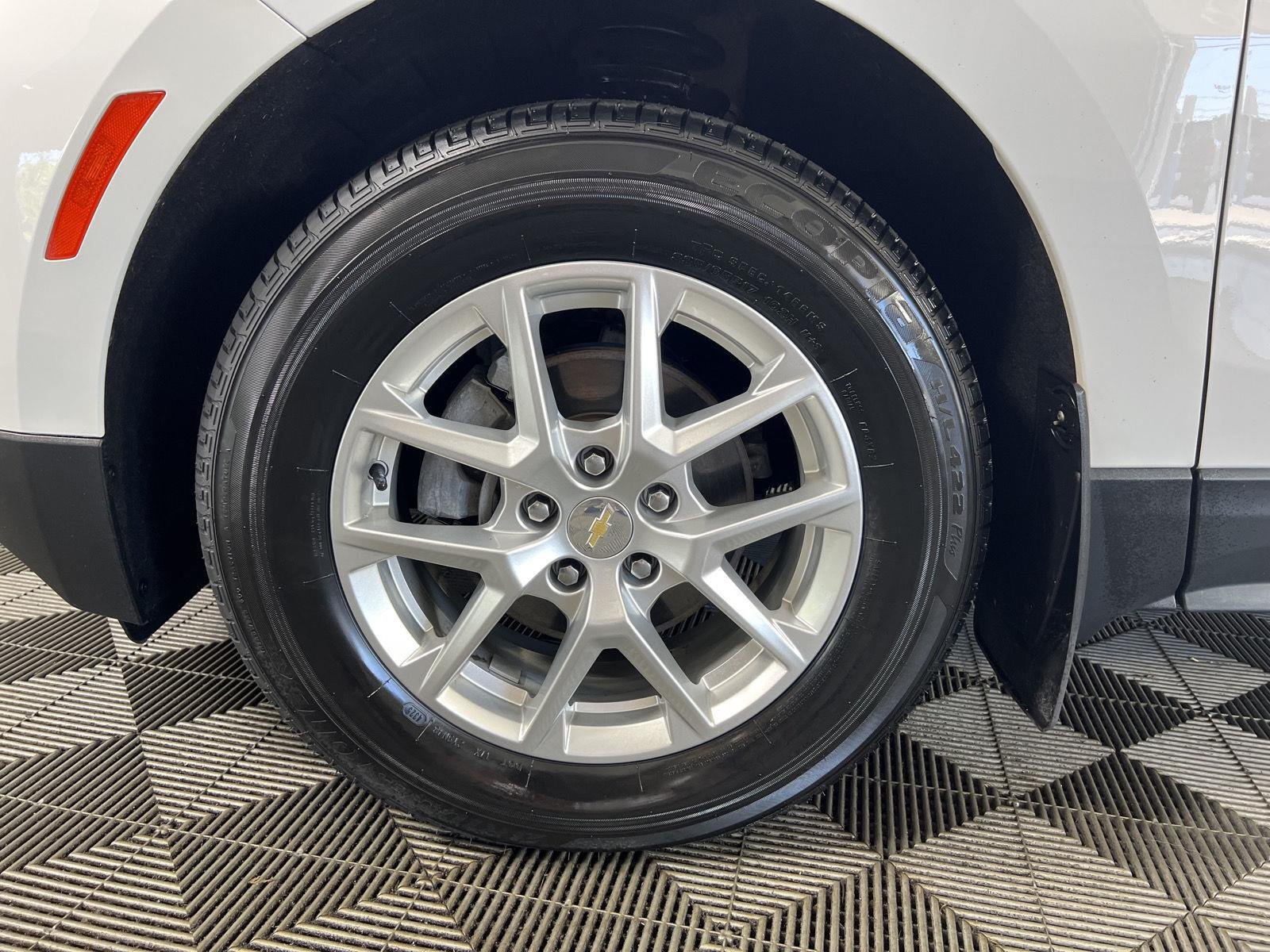 Used 2022 Summit White Chevrolet LT image 30